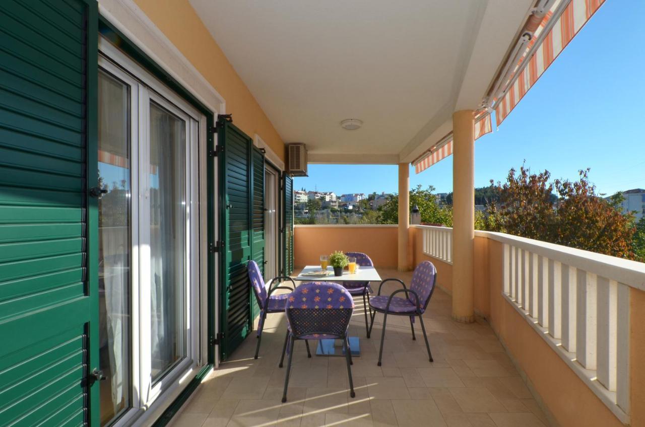 Apartmani Adela Солин Экстерьер фото