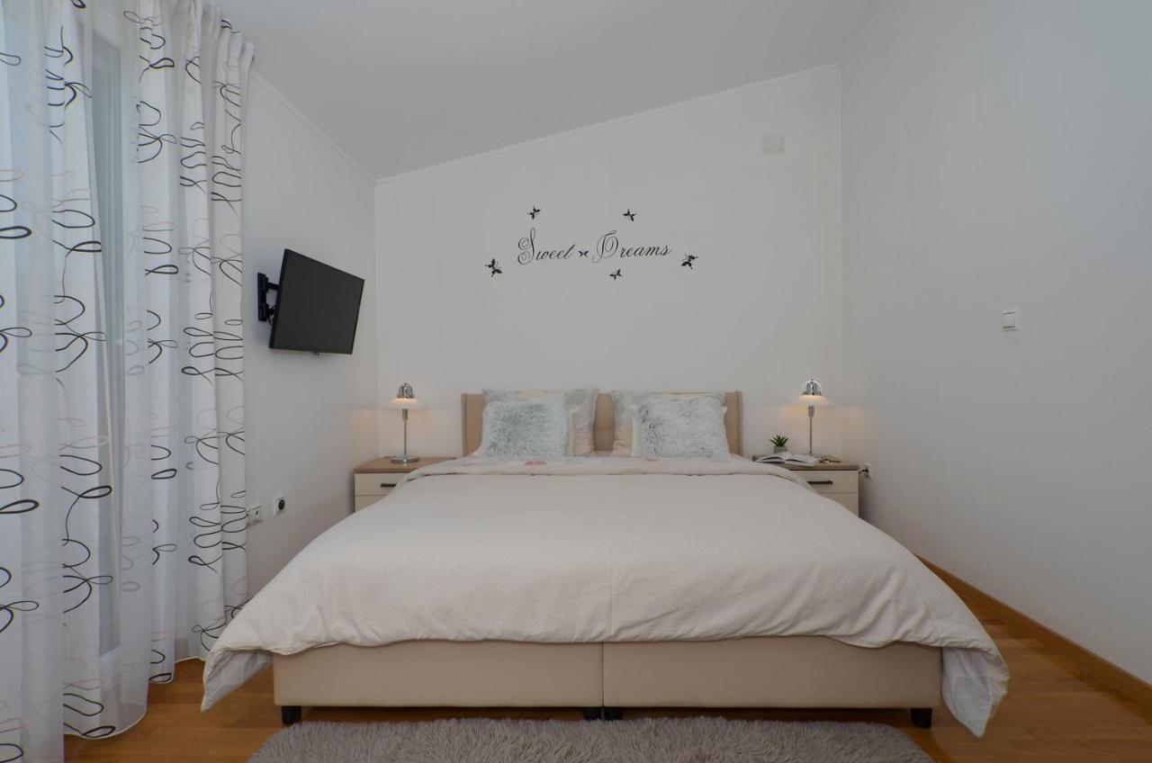 Apartmani Adela Солин Экстерьер фото