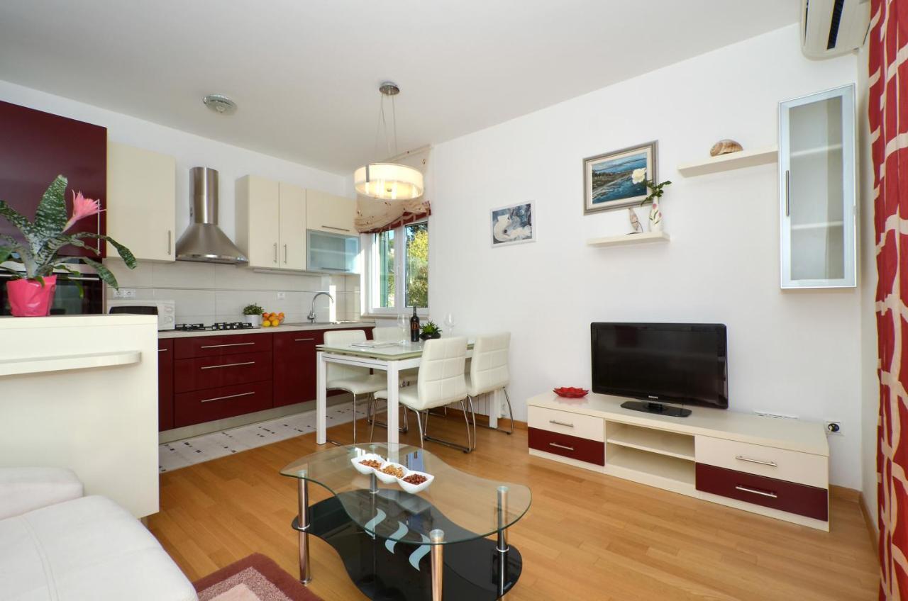 Apartmani Adela Солин Экстерьер фото