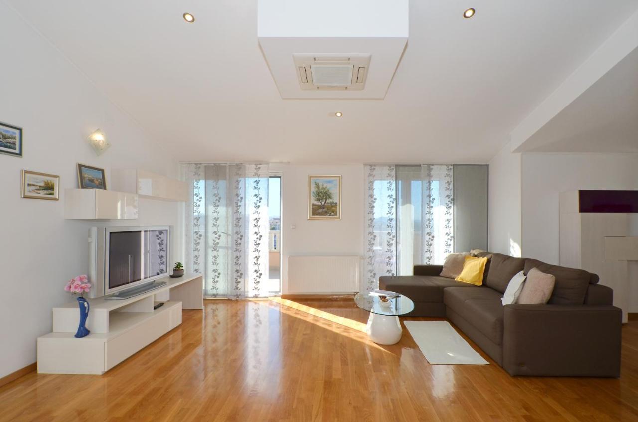 Apartmani Adela Солин Экстерьер фото