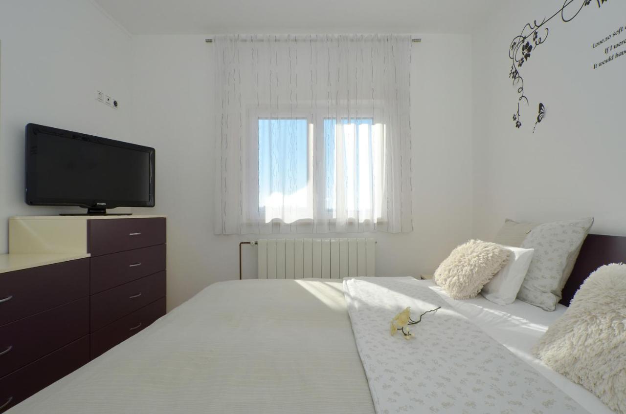 Apartmani Adela Солин Экстерьер фото