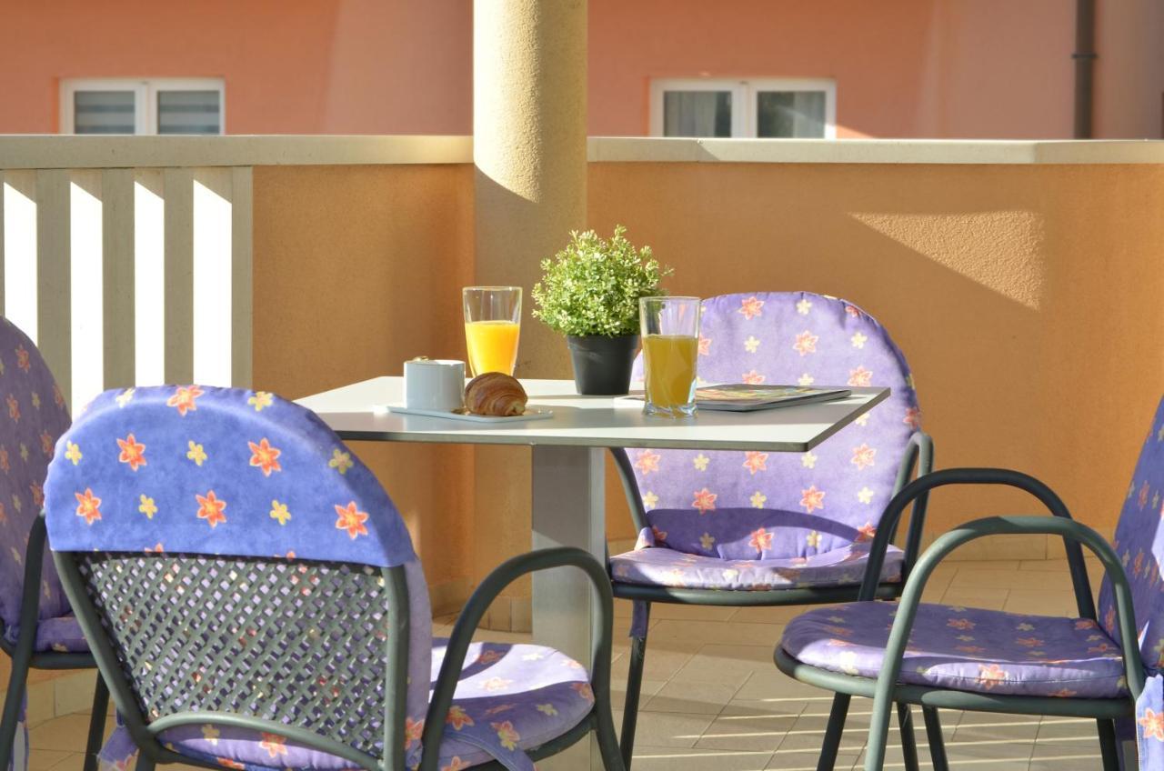 Apartmani Adela Солин Экстерьер фото
