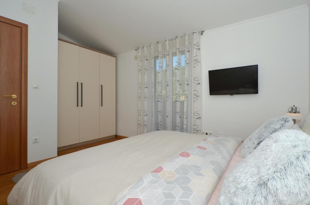 Apartmani Adela Солин Экстерьер фото